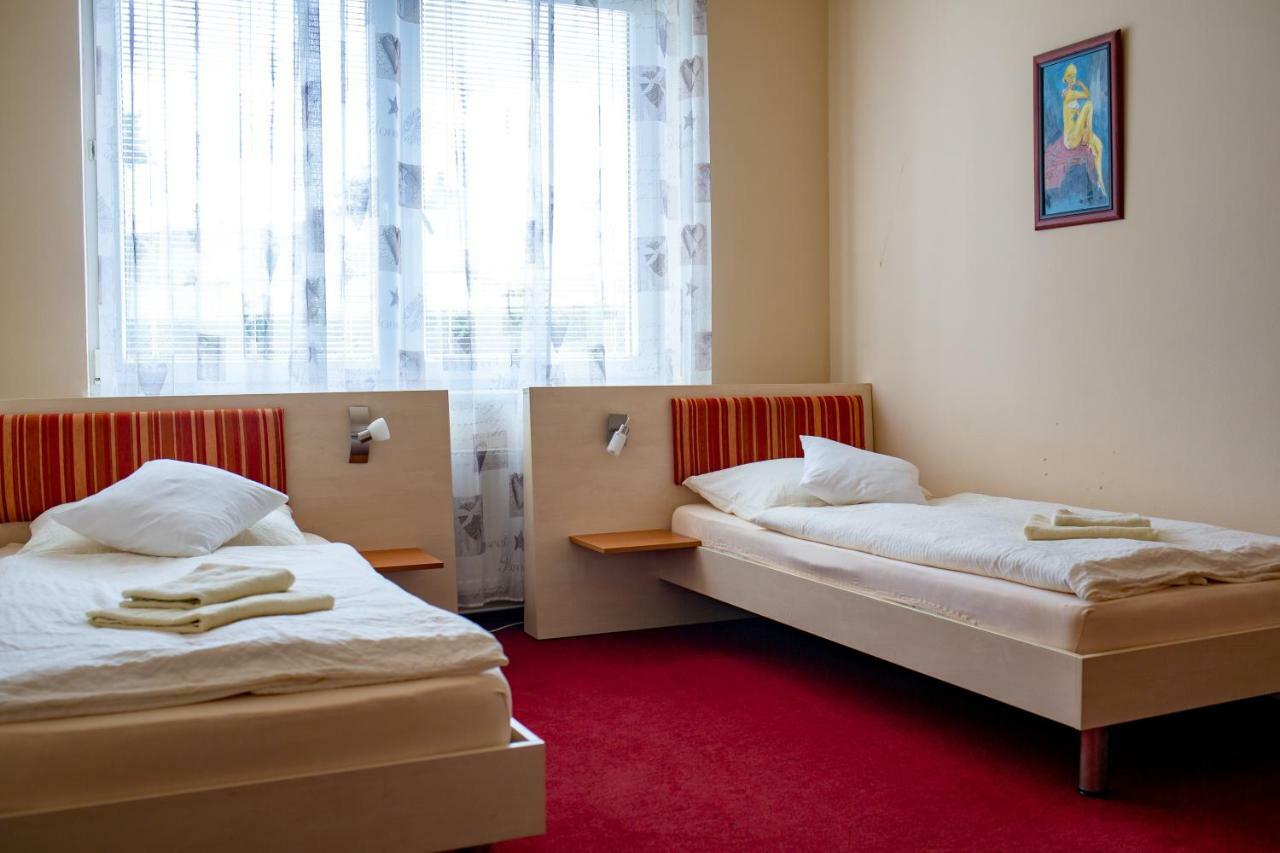 Penzion Na Kurtech Opava Exterior foto
